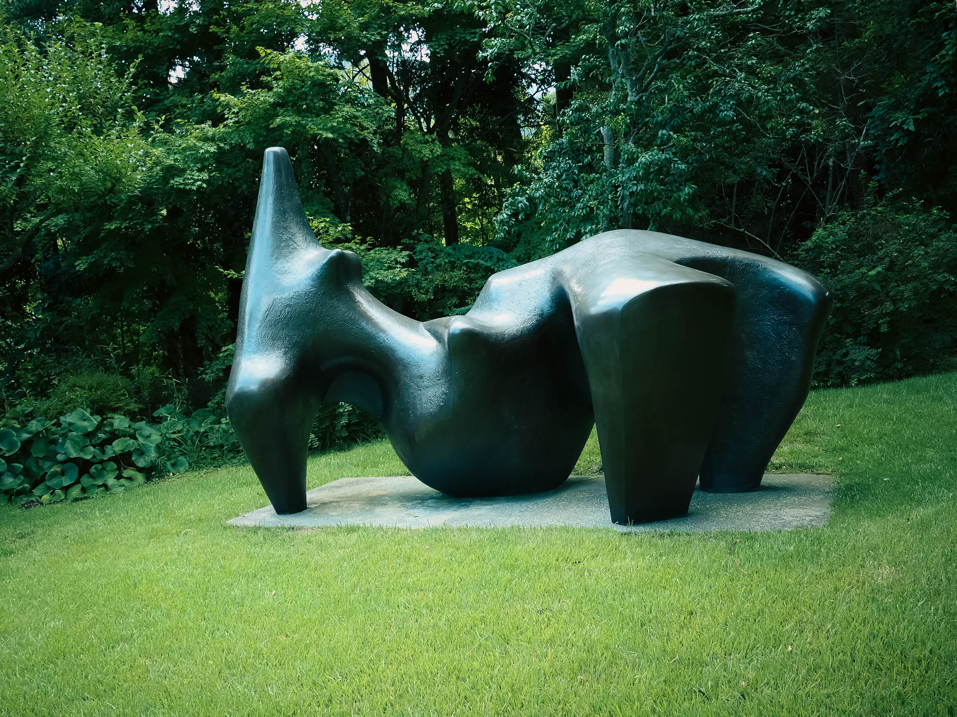The Hakone Open Air Museum 21 Henry Moore sculpture