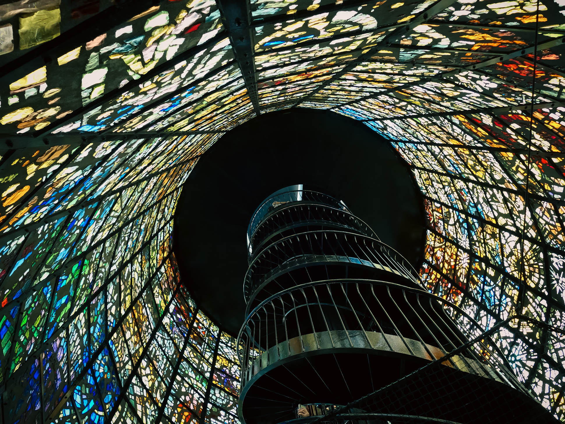 The Hakone Open Air Museum 6 symphonic sculpture gabriel loire hakone inplaces 5