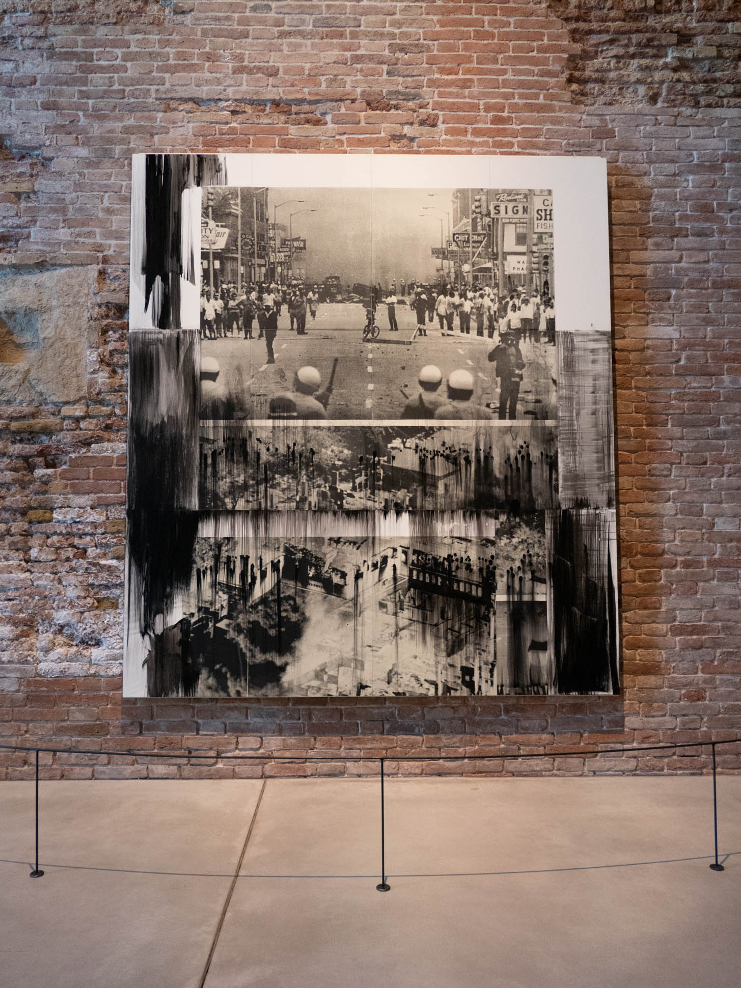 Lorna Simpson